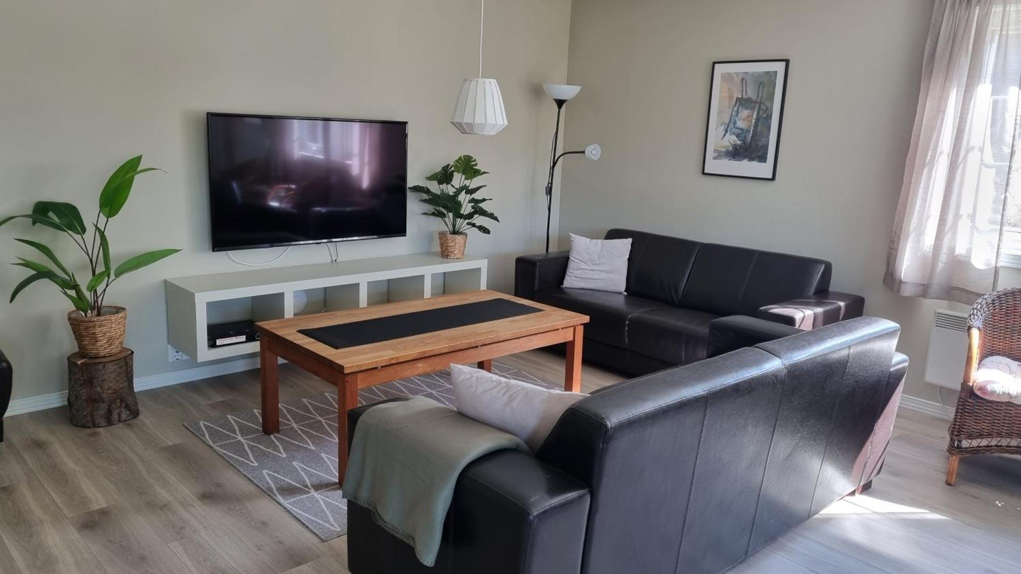 Hausvikstranda Lyngdal Bilik gambar