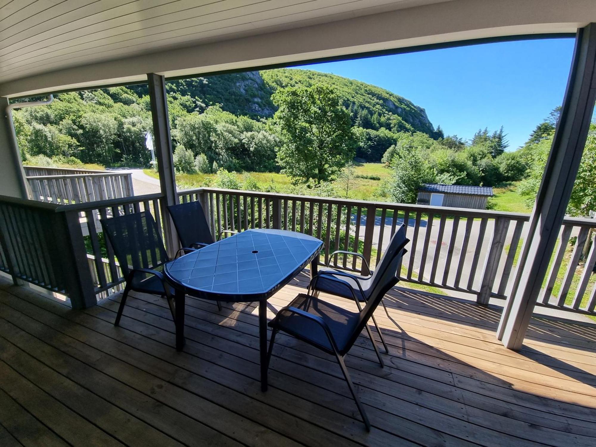 Hausvikstranda Lyngdal Bilik gambar