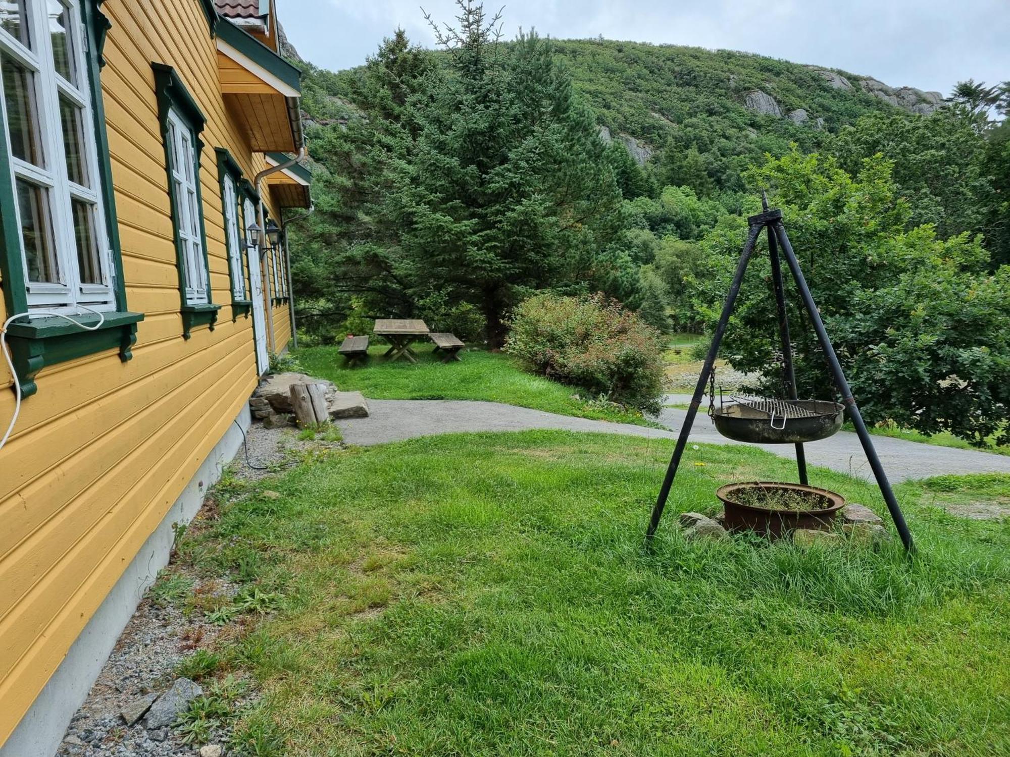 Hausvikstranda Lyngdal Bilik gambar